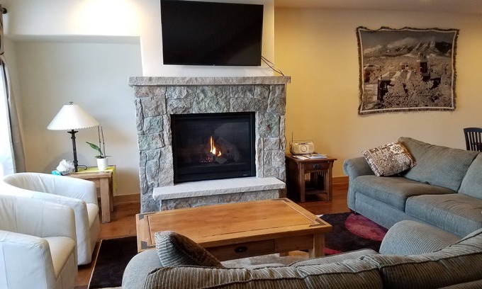Keystone Casa | New Alders 3 BDR plus Loft Townhome ½ milla A pie de la piscina de góndolas con jacuzzi