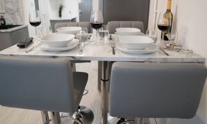Gedling Casa | NEW 4 bed Carlton House Wi-fi Netflix