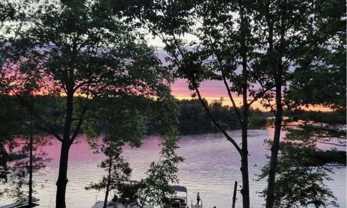 Bay Lake Complejo | New 4-Bedroom, 2-Bath Cabin on 2,400-Acre Bay Lake – Brainerd’s Best-Kept Secret