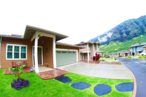 Makaha Valley Casa | New 4 Bedroom Home with Ocean and Gorgeous Mountain Views in the gated community of Mauna Olu