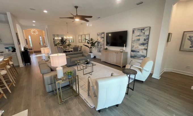 Naples Casa | NEW-5 Star! Private Home-Custom Pool,Spa,Golf,Tennis,Pickleball Resort Community