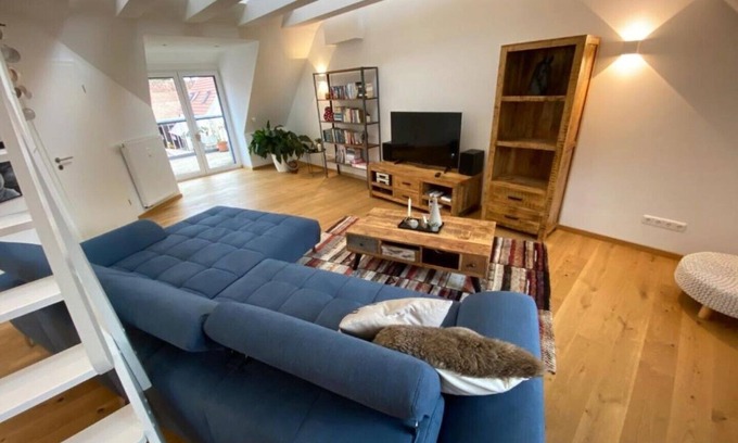 Theilheim Apartamento | New ad, penthouse, cozy wine village, near Würzburg