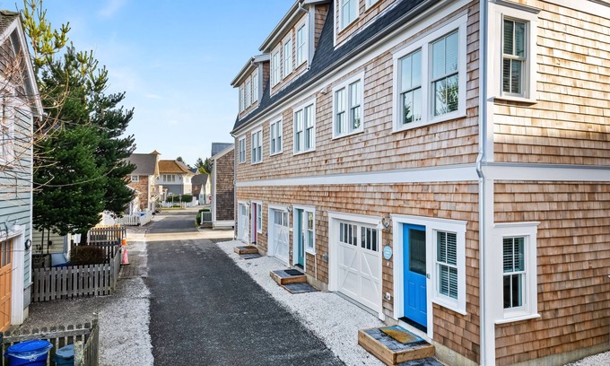 Seabrook Casa | *New*After Dune Delight, dog-friendly, Ocean View!