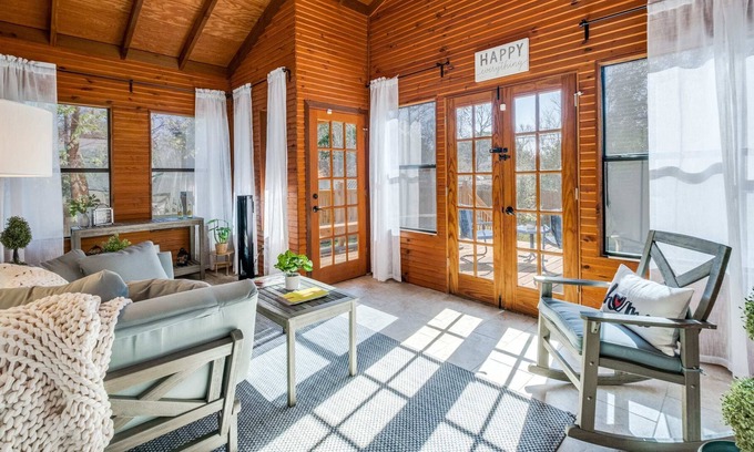 Alta Vista Casa | NEW Alta Vista Beauty, mins to downtown