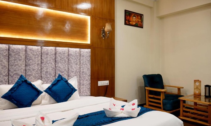 New Manali Hotel | New Ambika International Mall Road Hotel