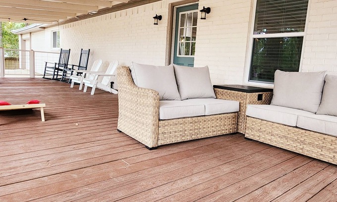 Montgomery Casa | 'New Amenities' / Large Covered Deck / Foosball / Hammock /Firepit / Lake Conroe