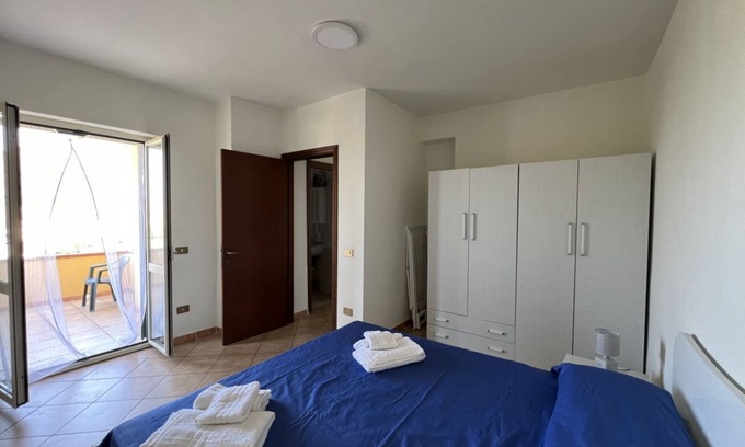 Fuscaldo Apartamento | Apartamento nuevo y confortable a 50 metros del mar.