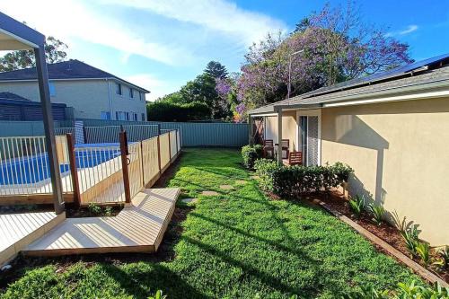 Baulkham Hills Casa | New and Cozy 2 Bedrooms Granny Flat with Aircon & Pool
