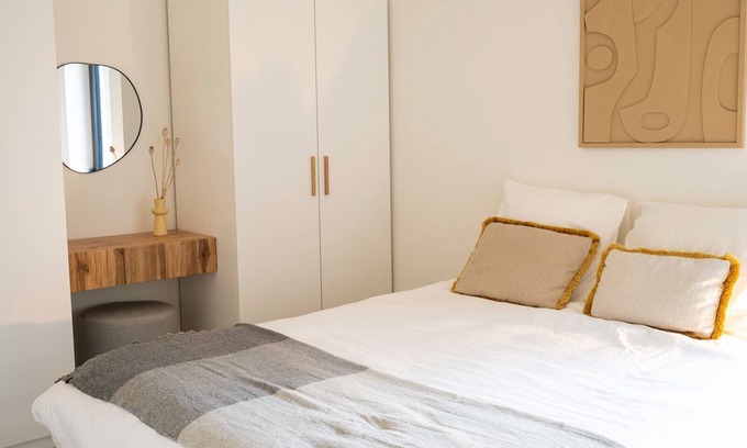 Kappellenbos Apartamento | New and spacious studio Herman near Kalmthoutse Heide and Port of Antwerp