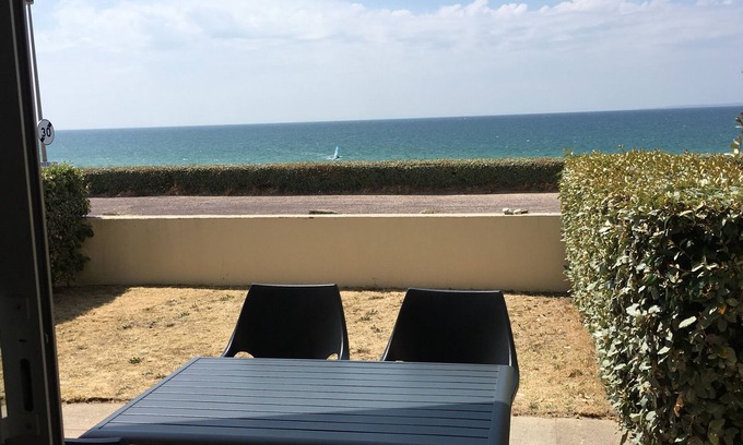 Saint-Jean-de-la-Riviere Casa | Apartamento nuevo con vista a la terraza y acceso al mar para 2 personas, todas confortables / bicicletas.