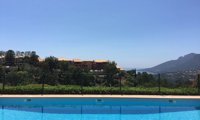 Theoule-sur-Mer Apartamento | NUEVO - apartamento en zona residencial * piscina * vista al mar * excelente ubicación