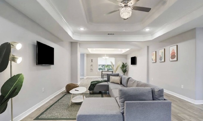 Northside Casa | 🤩 New! As Seen on HGTV | Perfect Stay HTX
