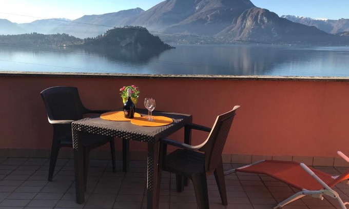 Fiumelatte Apartamento | New Attic Lake View 2