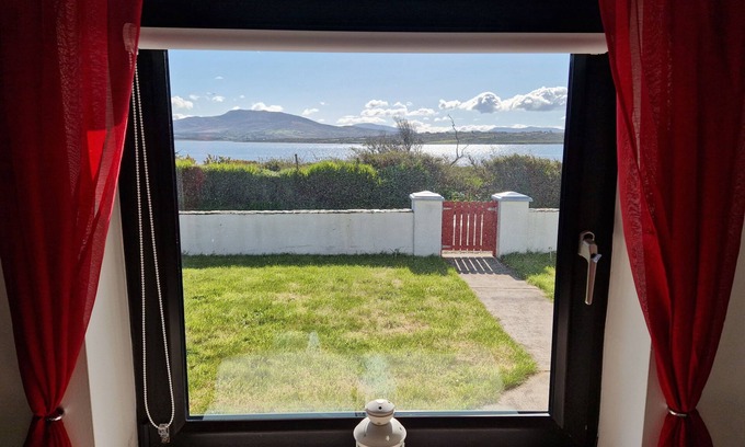 Valentia Island Casa | New: Beautiful cottage by the sea on Valentia Island in Kerry