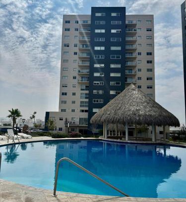 Querétaro Apartamento | New Bamboo Horizon pool, gym and coworking