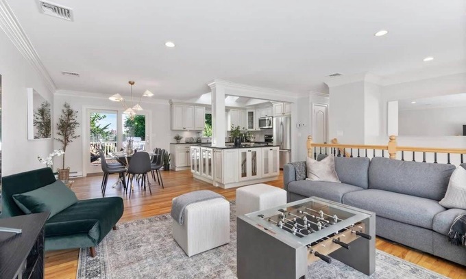 Cove - East Side - Shippan Casa | New Beach Home near Stamford Downtown/Shippan