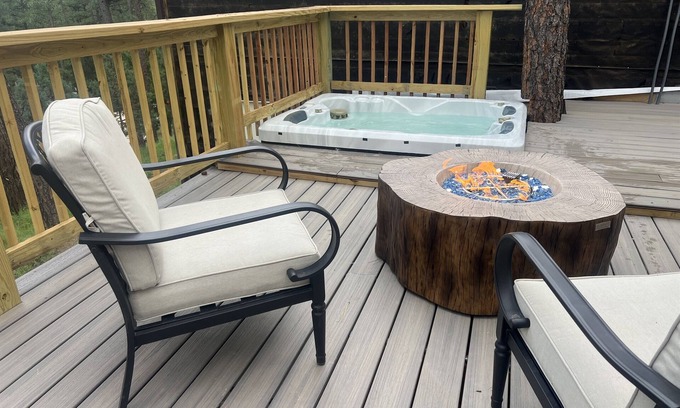 Ruidoso Cabina | "New" Beary Tiny Cabin in Historic Upper Canyon
