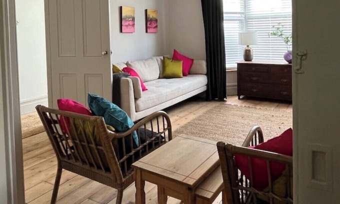 Babbacombe Casa | NEW Beautiful 6 Bedroom Near sea