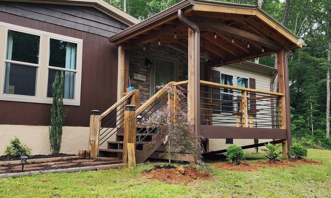 Blue Ridge Cabaña | New, Beautiful and cozy house