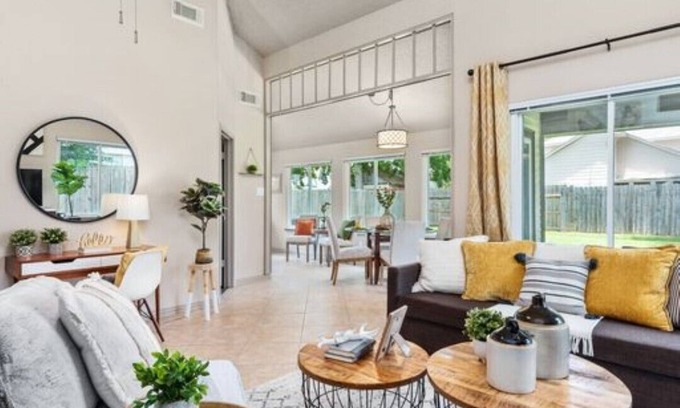 Barker Casa | NEW, Beautiful Home Fast Wi-Fi