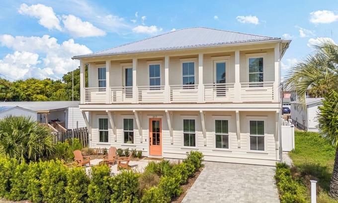 Laguna Beach Casa | New, Beautiful 5-bedroom, 5-bath house in Laguna Beach, Panama City Beach, FL