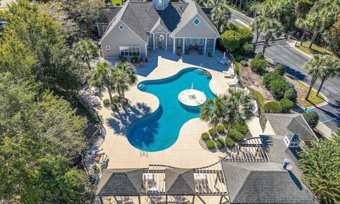 Vaught Condominio | NEW Beautifully Decorated 3 BDR Condo w/lots of Amenities & PERSONAL GOLF CART!