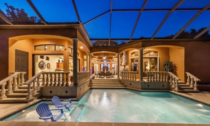 Eight Lakes Casa | New: Bellagio Estate: Luxury Villa, pool/hot tub!