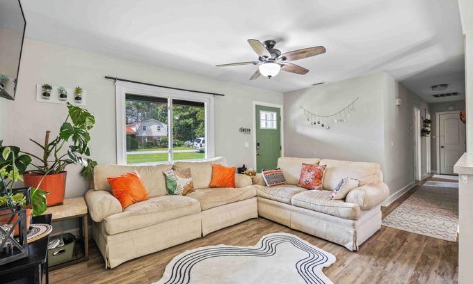 Castle Hayne Casa | NEW! Boho Bliss - 3BR 2B whole house - north of Wilmington
