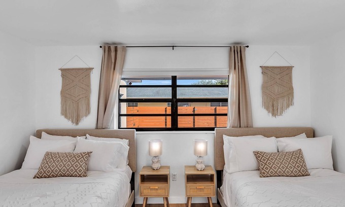 West Hollywood Apartamento | NEW! Boho Chic Chateau Unit #1