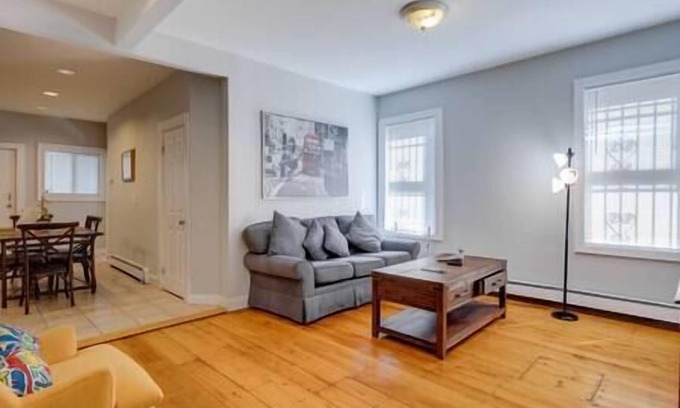 Dudley - Brunswick King Condominio | NEW! Boston Condo Near MBTA, 3Mi to Fenway! (U1)