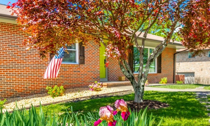 Chattanooga Valley Casa | New!! Brick Home in Chatt Valley | Mtn Views | Dog + Family Friendly