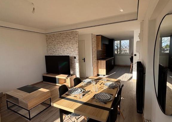 Laval Apartamento | New, bright apartment