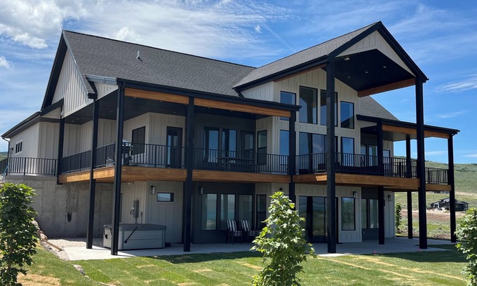 Fish Haven Casa | NEW BUILD! Bear Lake Escape. Spacious 6-bedroom house w/ Private Beach Access!