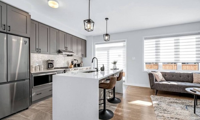 Cardinal Creek Casa | New Build | GameRoom+Netflix+Parking+Washer&Dryer