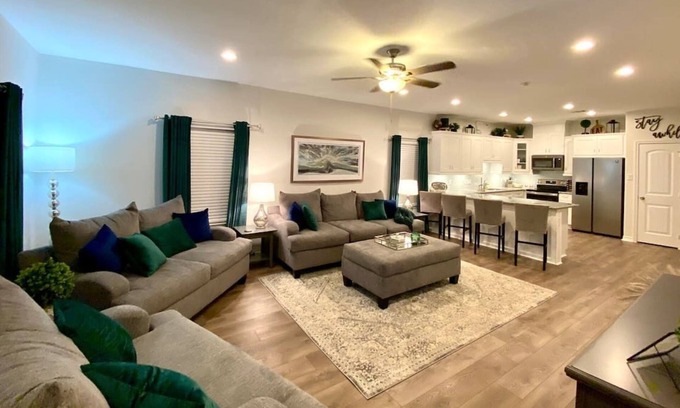 Montgomery Casa | NEW Build! Only Minutes from the Lake!