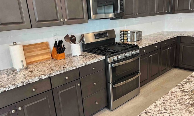 Roseville Casa | New built*corp/insurhousing*pet*close2shop*30+days