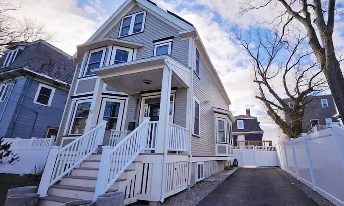 Boston Casa | New Built XL Modern House Near Tenean Beach,UMass Boston,Highway. With EVCharger