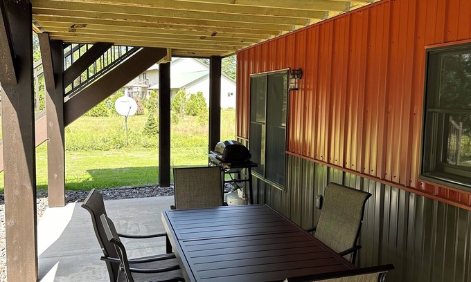 Necedah Cabina | New Cabin on Yellow River at Castle Rock Lake. 3 minutes to Buckhorn Grill & Bar