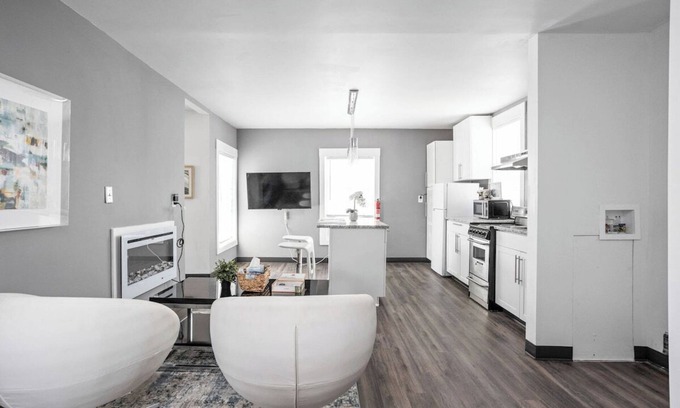 New Castle Casa | New Castle Retreat, Stay in Style!