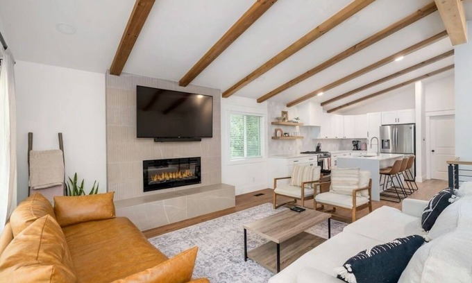 Coeur d'Alene Casa | NEW! CDA Retreat on Golf Course - Close to Downtown, Shopping, Hiking & Skiing