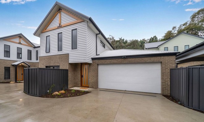Beechworth Casa | New central three bed townhouse