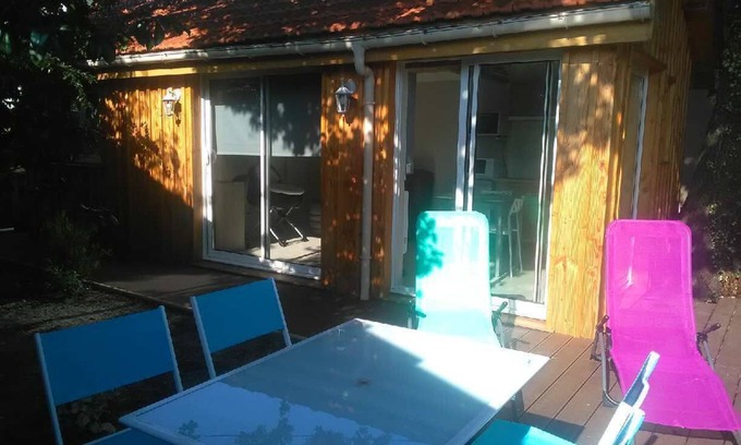 Gujan-Mestras Chalet De Esquí | Chalet nuevo y jardin.
