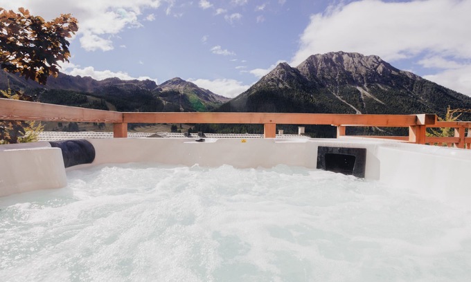 Montgenevre Chalet De Esquí | *New* Chalet Mandarine, luxury chalet for 13 people w/sauna and jacuzzi