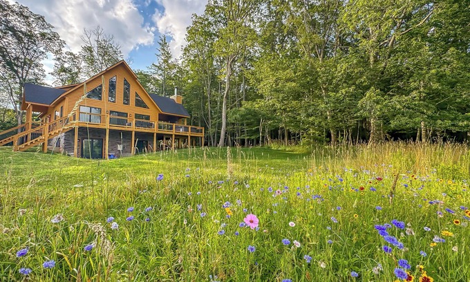 Waterfront Greens Casa | New: Charming Cabin Home with Free Golf + More