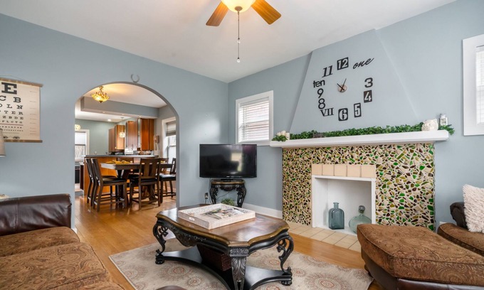 Prestonia Casa | NUEVO y encantador! Cerca de todo -KY Fair & Expo Center y Churchill Downs