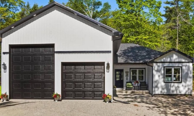 Jacksonport Casa | New, charming custom home, 7 minute walk to the beach