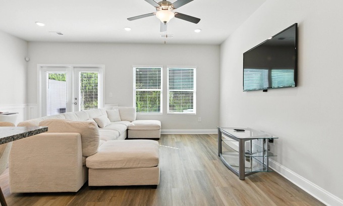 Easley Casa | NEW! Charming Easley Retreat with Private Yard