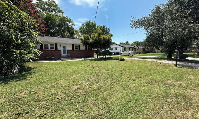 Franklin Casa | New - Charming Home in historic downtown Franklin!