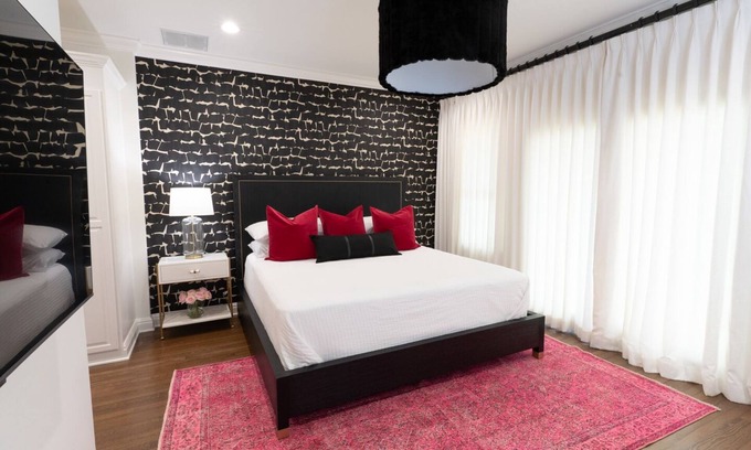Uptown Casa | New! Chic Cottage Home W/ Backyard Pool - 12 min to the River Walk!