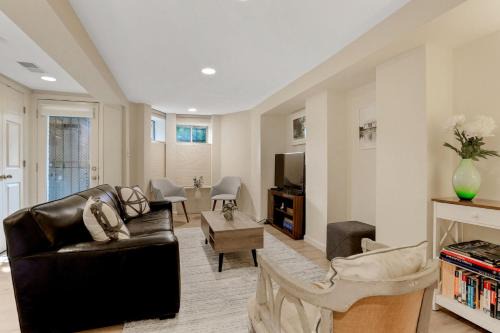 Cardozo Apartamento | NEW Classy Dupont-Logan Apt Parking